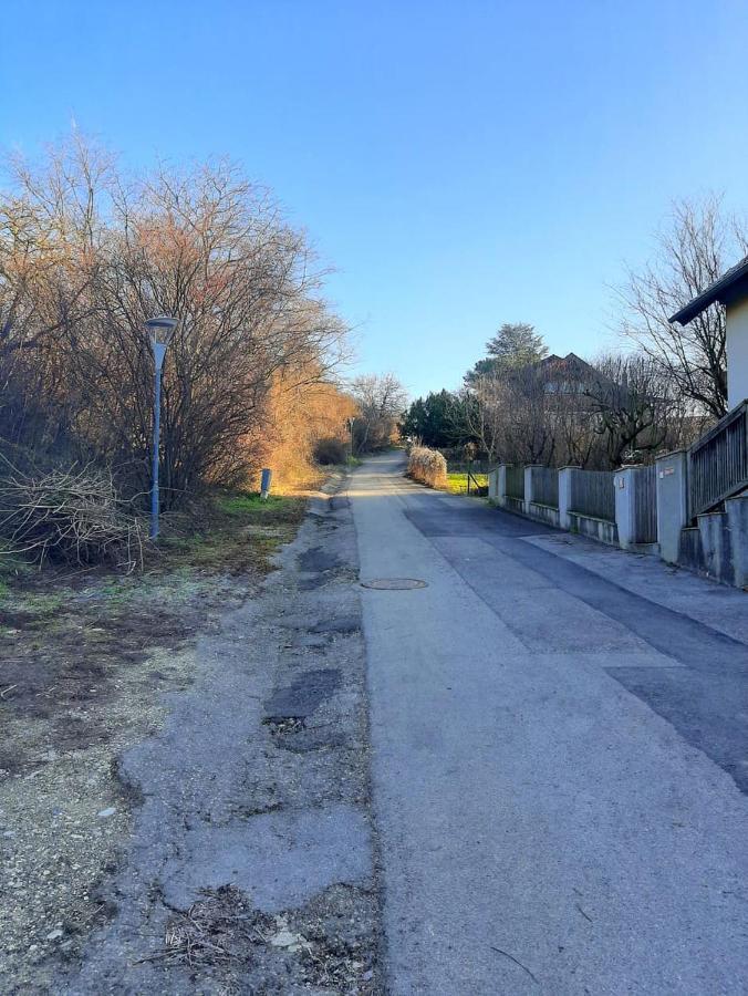 B&B Family Basement Apartment, Breakfast, Free Parking, 5Km From Tulln Chorherrn Exterior foto